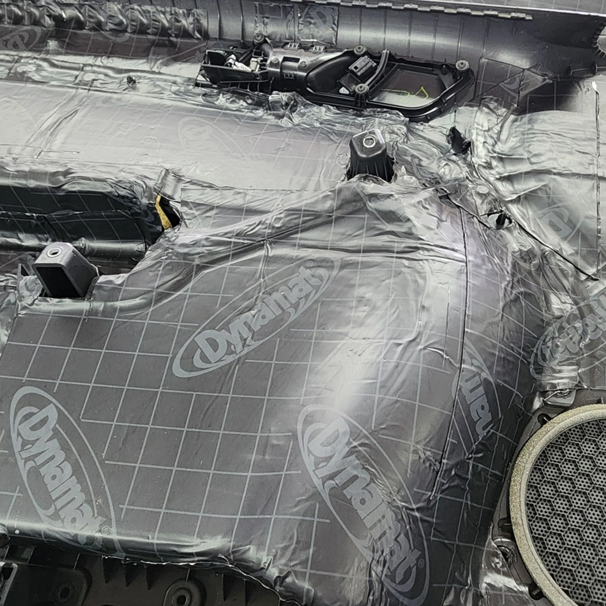 Dynamat Xtreme Sound Deadening Car Insulation Installer Pack - Image 8